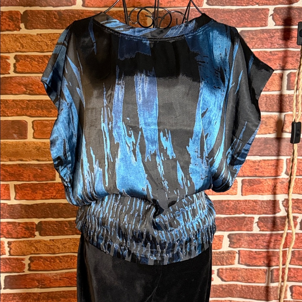 👚 Ecote Blue Black Abstract Blouse Rigid Hem Dolman Sz M / I